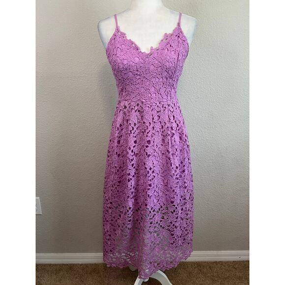 ASTR The Label Dresses & Skirts - Astr the Label Lace Dress Women's M Purple A-Line Midi Classy Romantic Staple